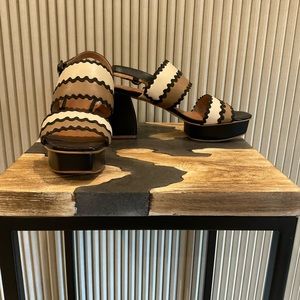 Bernardo Black and Cream Heels